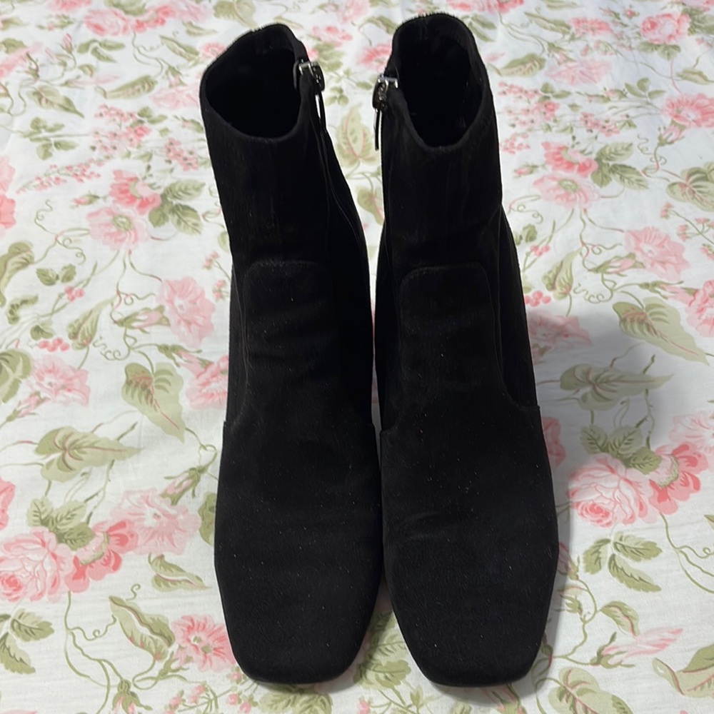 Beautiful Marc Fisher Black Ankle Boots with Suede Material and Zipper Closure